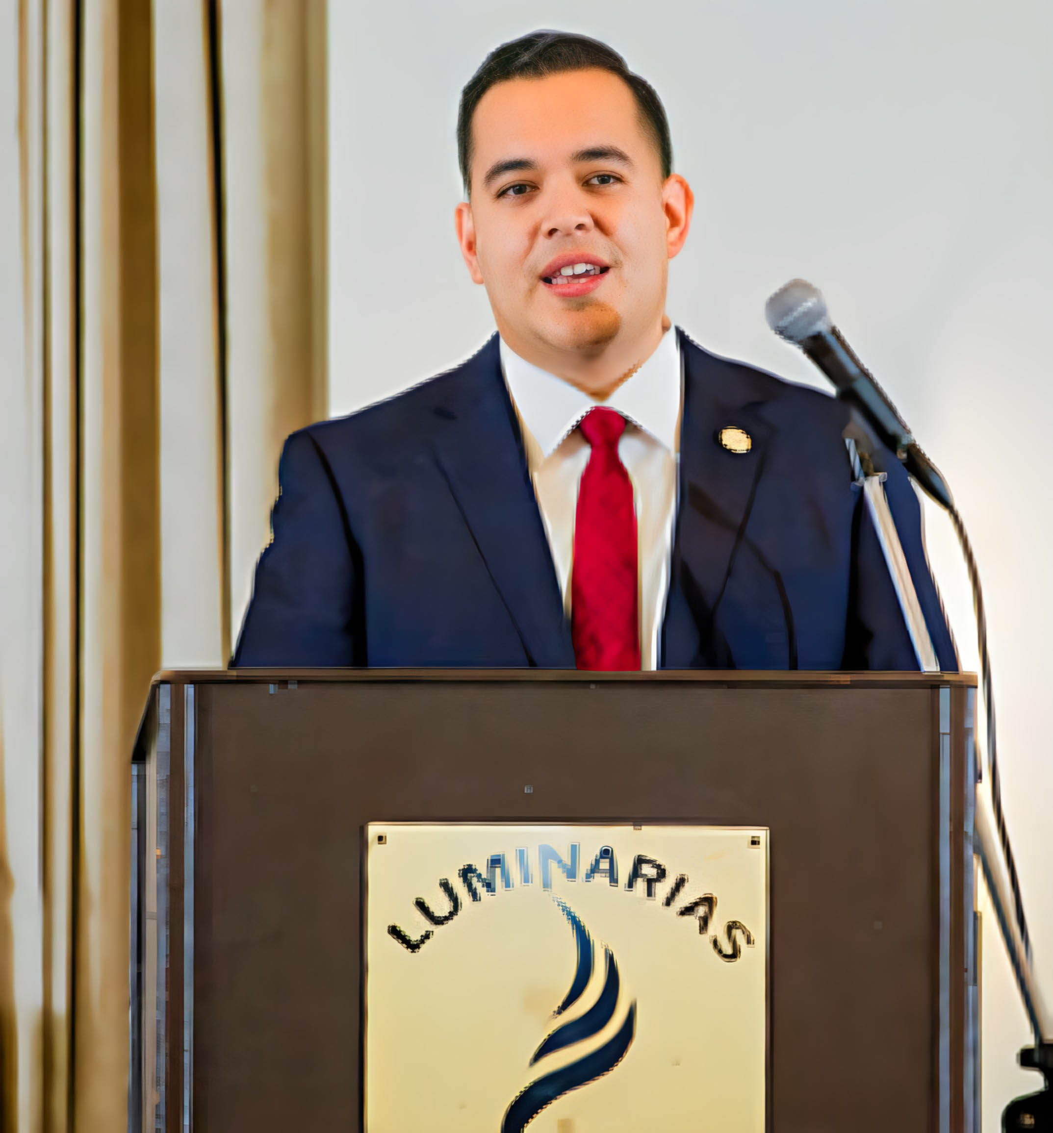 Heriberto Eddie Veliz – Lumararias Heriberto Eddie Veliz